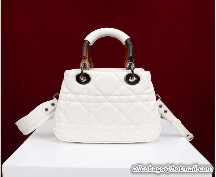 Famous Brand LADY DIOR TOP HANDLE SMALL BAG Latte Cannage Lambskin C0963 WHITE