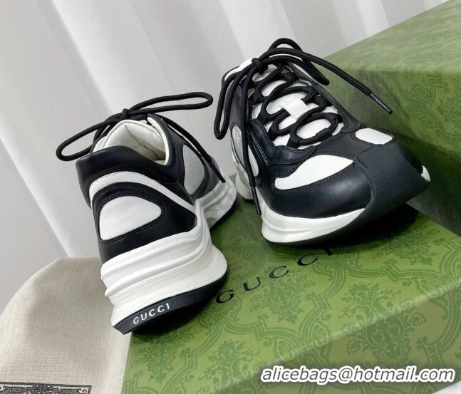 Good Looking Gucci Run Trainers in Interlocking G Print Leather White/Black 120243