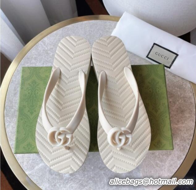 Comfortable Gucci Rubber Flat Thong Sandals Beige 201061