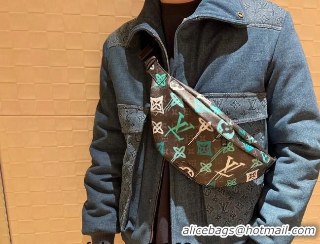 New Style Louis Vuitton Discovery Bumbag Belt Bag in LV Graffiti Green Monogram Eclipse Canvas M21397 2022