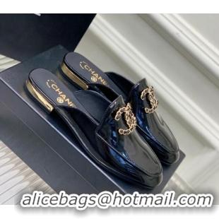 Sumptuous Chanel Patent Leather Mules with Chain CC G39438 Black