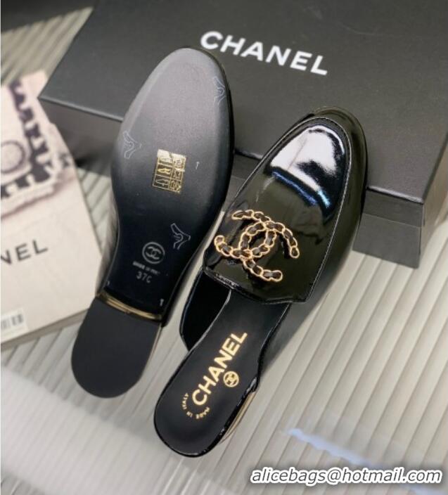 Sumptuous Chanel Patent Leather Mules with Chain CC G39438 Black