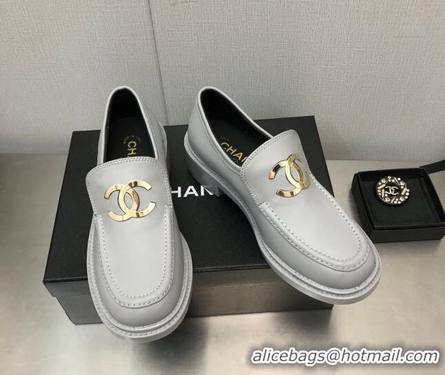 Charming Chanel Shiny Calfskin Loafers with CC Charm 6cm G39602 Grey