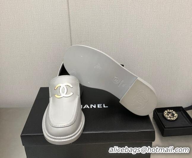 Charming Chanel Shiny Calfskin Loafers with CC Charm 6cm G39602 Grey