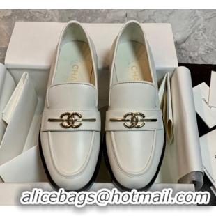 Durable Chanel Calfskin Loafers White 1226158