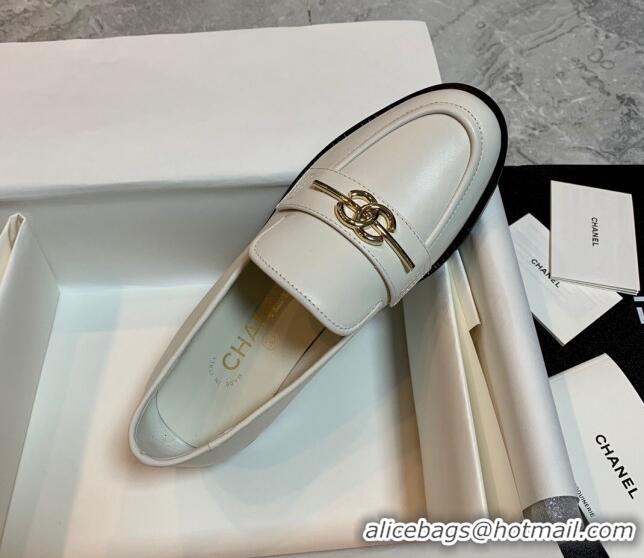 Durable Chanel Calfskin Loafers White 1226158