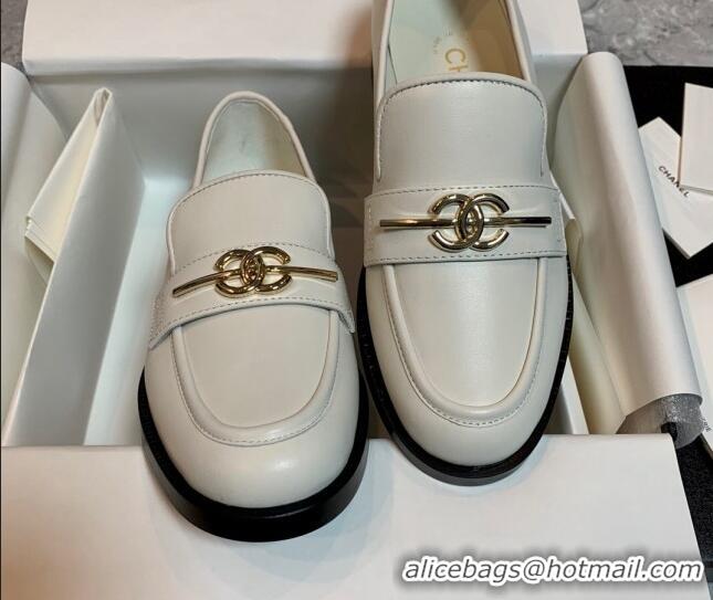 Durable Chanel Calfskin Loafers White 1226158