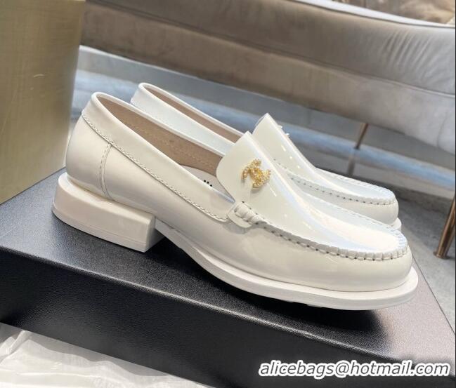 Top Design Chanel Patent Leather Loafers with Pearl CC White 122818