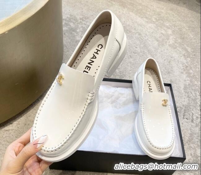 Top Design Chanel Patent Leather Loafers with Pearl CC White 122818