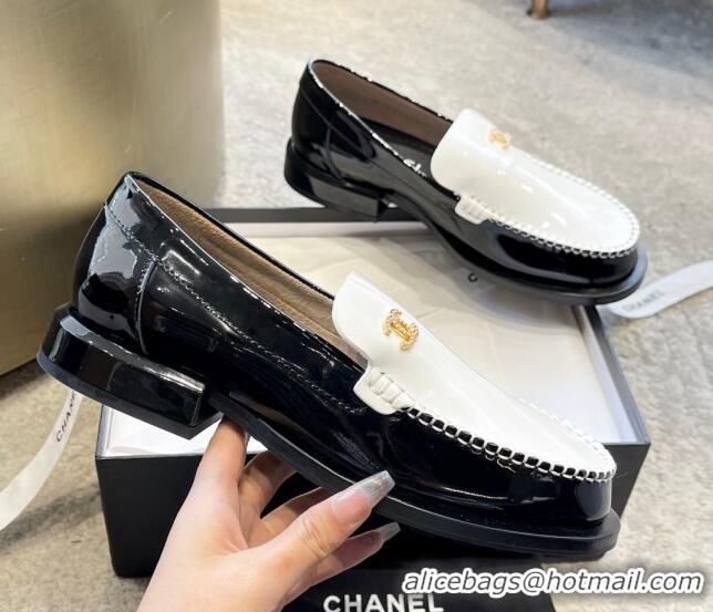 Feminine Chanel Patent Leather Loafers with Pearl CC White/Black 122819