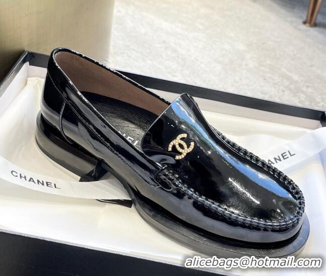 Luxury Chanel Patent Leather Loafers with Pearl CC Black 122820