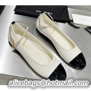 Charming Chanel Lambskin and Patent Leather Ballerinas with Chain G38986 White