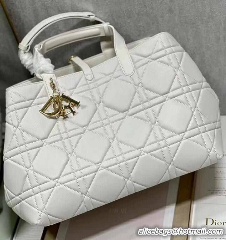 Promotional LADY DIOR TOP HANDLE LARGE BAG Latte Cannage Lambskin C0088 WHITE&GOLD