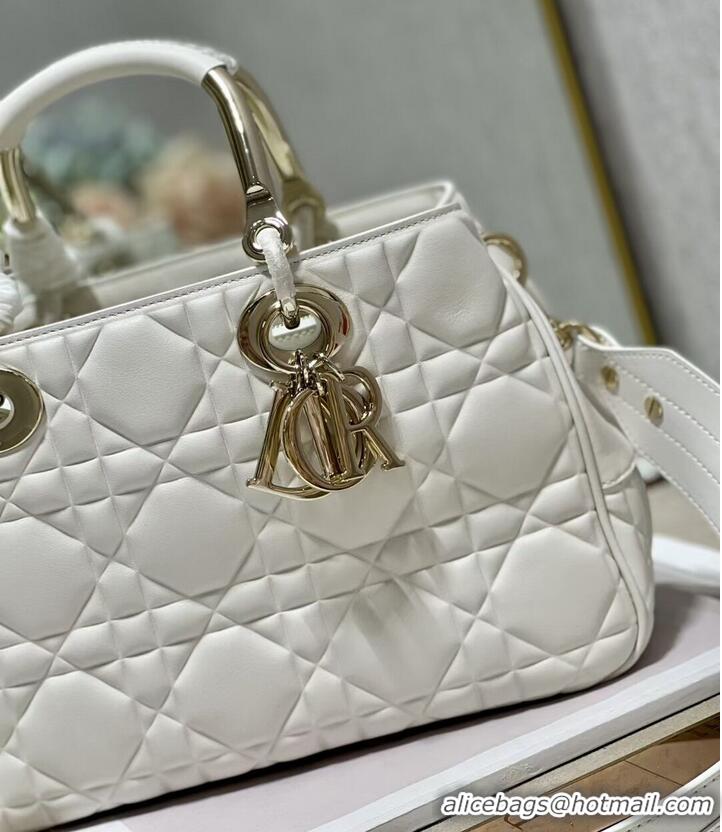 Promotional LADY DIOR TOP HANDLE MEDIUM BAG Latte Cannage Lambskin C9226 WHITE&GOLD