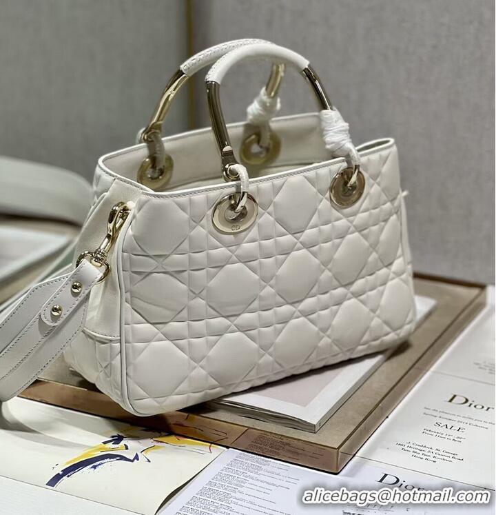 Promotional LADY DIOR TOP HANDLE MEDIUM BAG Latte Cannage Lambskin C9226 WHITE&GOLD