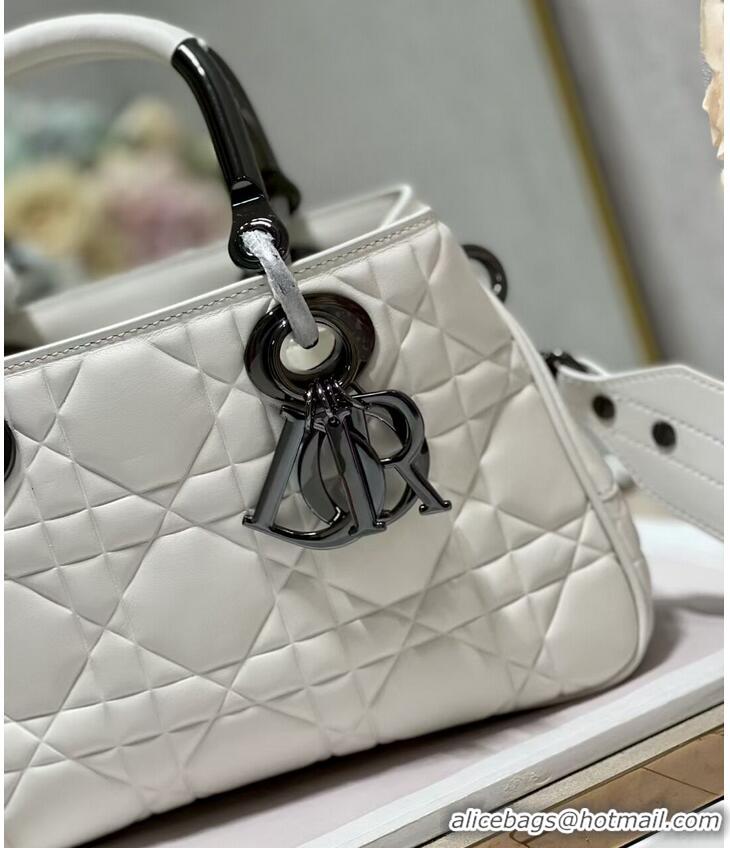 Good Product LADY DIOR TOP HANDLE MEDIUM BAG Latte Cannage Lambskin C9227 WHITE&BLACK