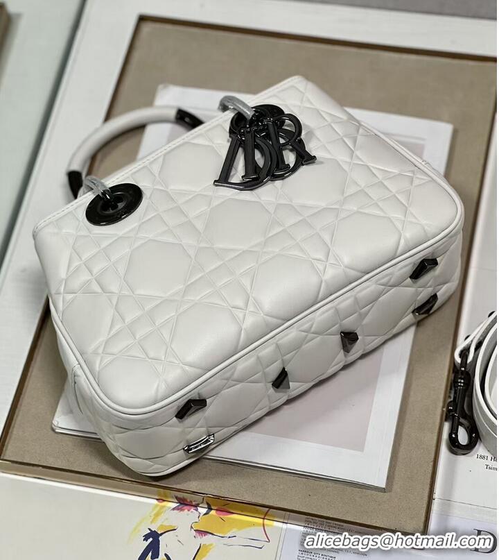 Good Product LADY DIOR TOP HANDLE MEDIUM BAG Latte Cannage Lambskin C9227 WHITE&BLACK