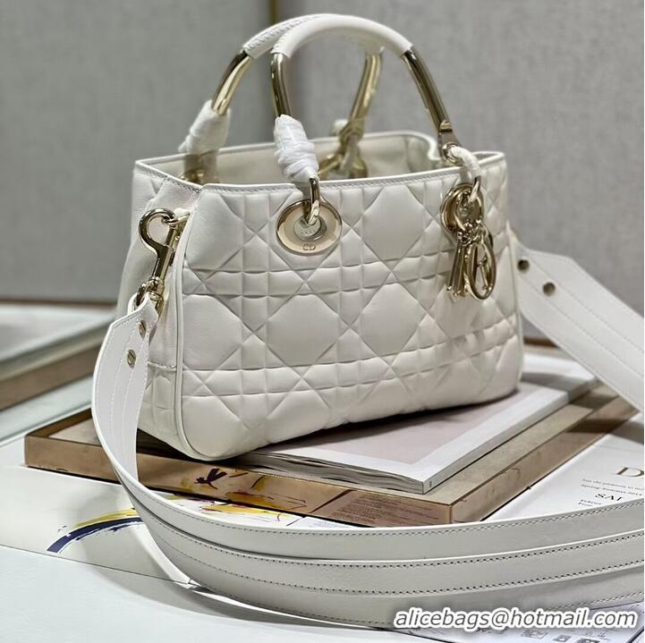 Super Quality LADY DIOR TOP HANDLE MEDIUM BAG Latte Cannage Lambskin C9227 WHITE&GOLD