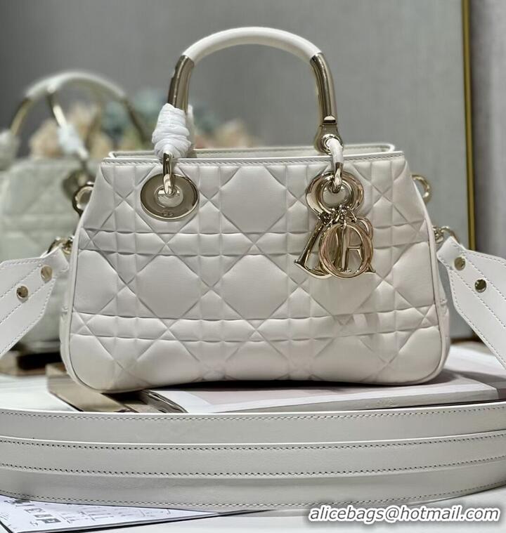 Super Quality LADY DIOR TOP HANDLE MEDIUM BAG Latte Cannage Lambskin C9227 WHITE&GOLD