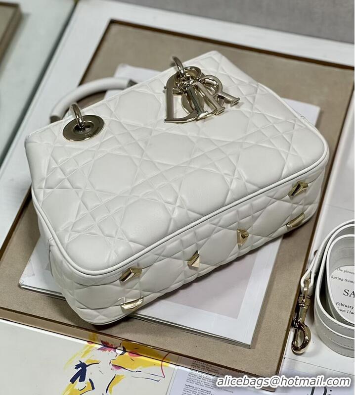 Super Quality LADY DIOR TOP HANDLE MEDIUM BAG Latte Cannage Lambskin C9227 WHITE&GOLD