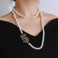 Stylish Chanel Neckl...