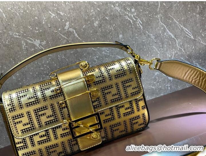 Particularly Recommended Fendi Baguette leather bag F0969 gold