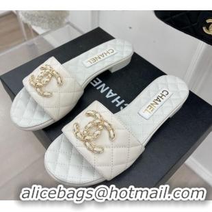 Duplicate Chanel Quilted Lambskin Flat Slide Sandals with Chain CC White 020777