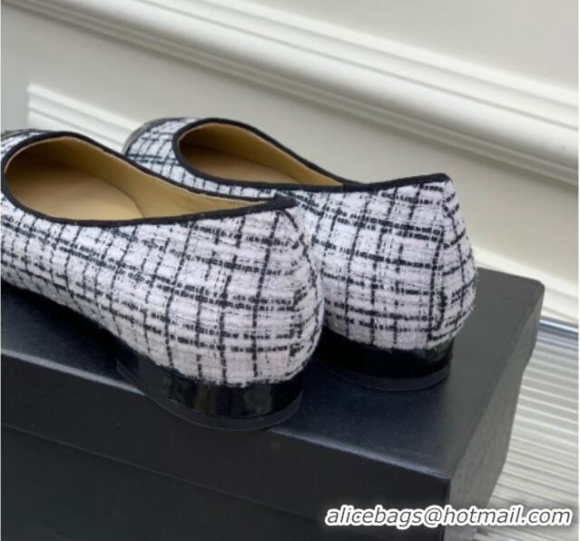 Purchase Chanel Tweed & Patent Leather Ballerinas White/Black 222897