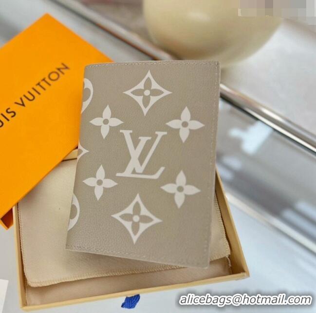 Famous Brand Louis Vuitton Passport Cover in Grey Monogram Leather M64501 2023