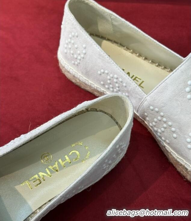 Sophisticated Chanel Suede & Patent Leather Espadrilles with Pearl CC White/Black 022808