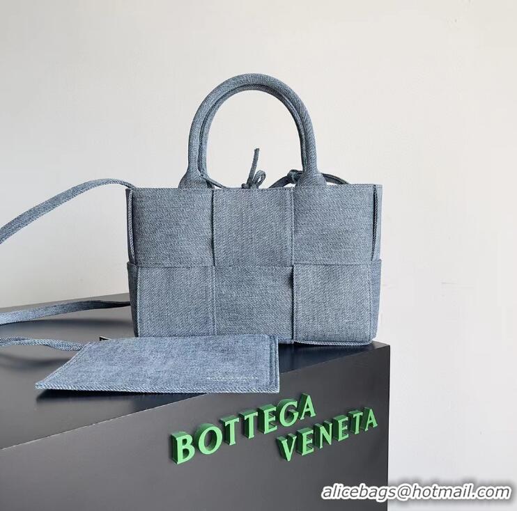 Famous Brand Bottega Veneta Arco Tote Bag in Denim 729060 Light Blue 2023