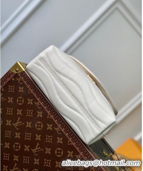 Grade Inexpensive Louis Vuitton New Wave Hold Me Top Handle Bag in Leather M21720 White 2023