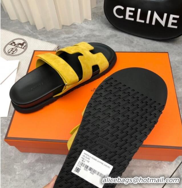 Discount Hermes Chypre Flat Sandals in Suede Yellow/Black 223107