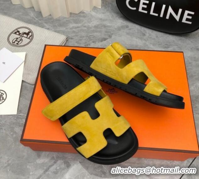 Discount Hermes Chypre Flat Sandals in Suede Yellow/Black 223107