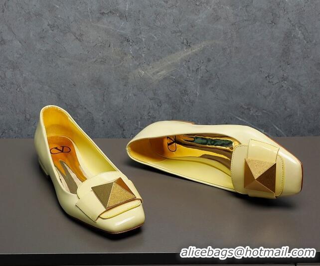 1:1 aaaaa Valentino One Stud Patent Leather Loafers Yellow 091224