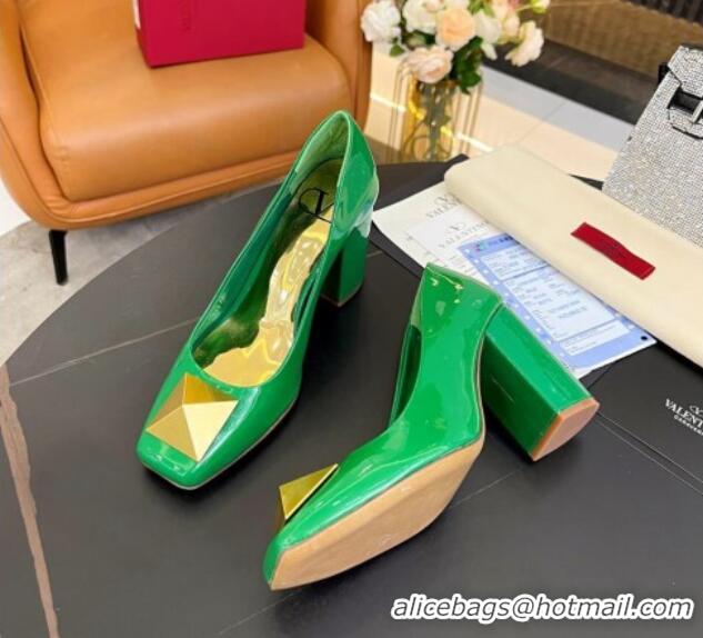 Perfect Valentino Roman Stud Patent Leather Medium Heel Pumps 6cm Green 110304