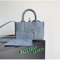 Famous Brand Bottega Veneta Arco Tote Bag in Denim 729060 Light Blue 2023