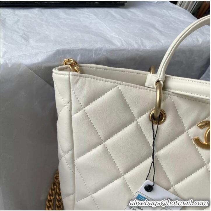 Unique Grade Chanel Lambskin & Gold-Tone Metal Shoulder Bag YO1864 white