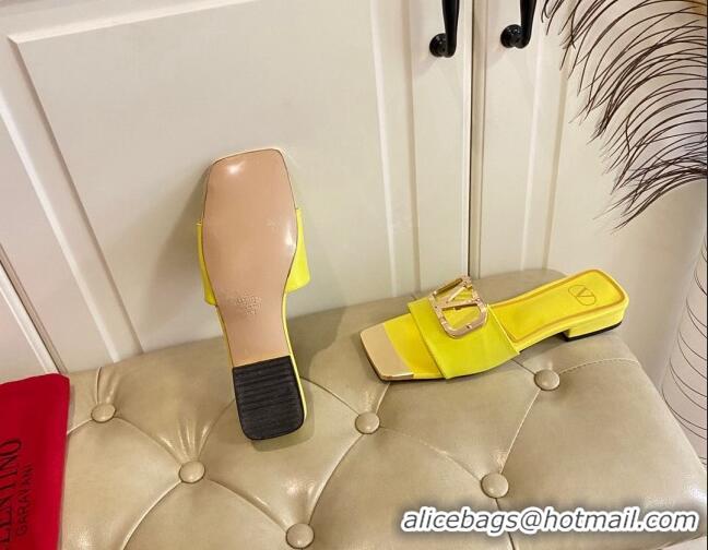 Cheap Price Valentino VLogo Leather and metal Slide Sandals Yellow 301105