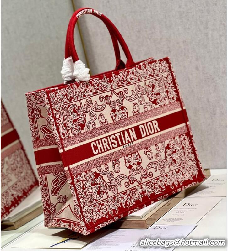 Good Taste LARGE DIOR BOOK TOTE Dior Brocart Embroidery M1286ZE