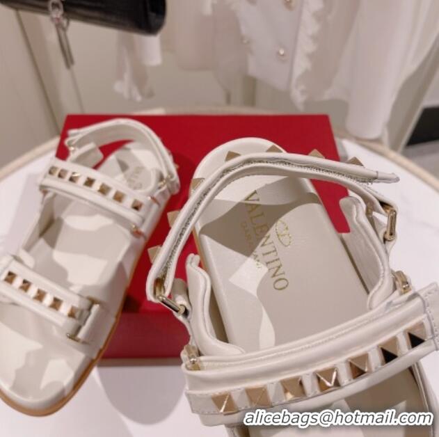 Stylish Valentino Rockstud Flat Sandals in Nappa Leather White 324022