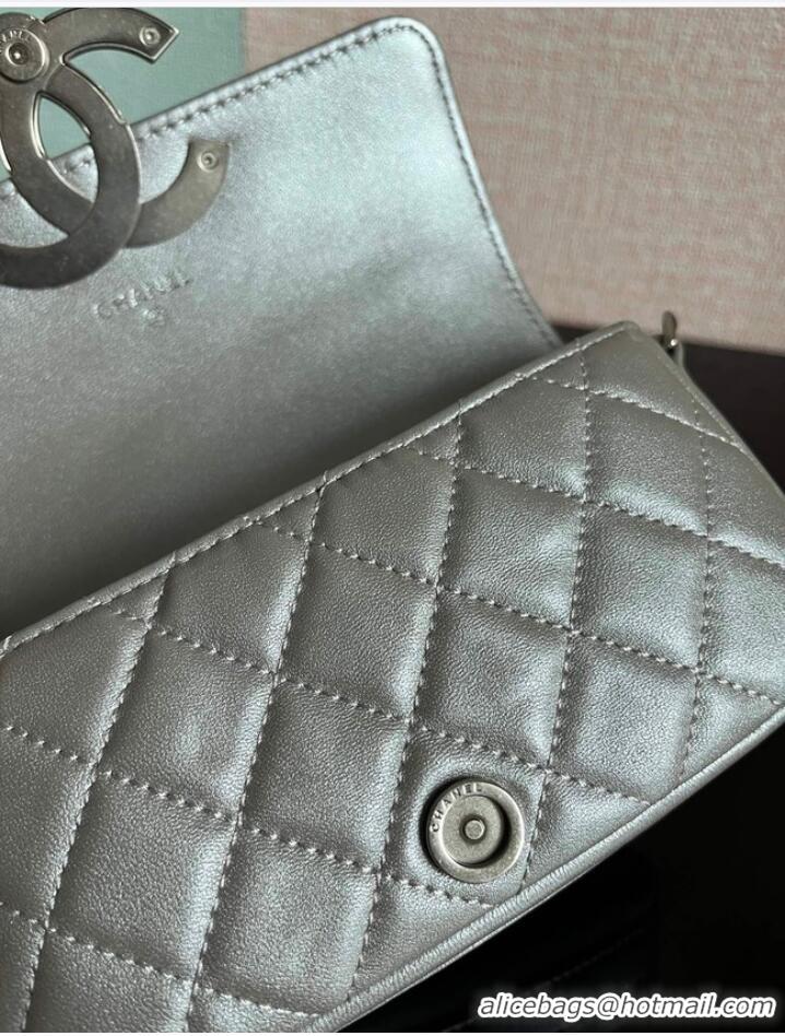 Famous Brand Chanel MINI FLAP BAG Lambskin & silver-Tone Metal AS3207 silver