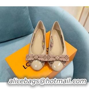 Stylish Louis Vuitton Popi Flat Ballerinas in Patent Leather Beige 110235