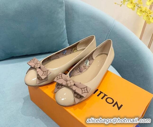 Stylish Louis Vuitton Popi Flat Ballerinas in Patent Leather Beige 110235