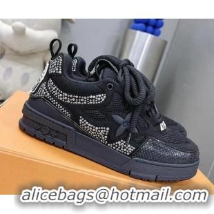 Charming Louis Vuitton Trainer Sneakers in Suede and Mesh with Crystal-Dots Charm Black 113042