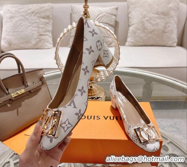 Sumptuous Louis Vuitton Madeleine Pumps 4.5cm in Monogram Canvas White 2122738