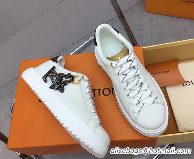 Sumptuous Louis Vuitton Time Out Sneaker in Calf Leather with LV Charm White/Gold 022876