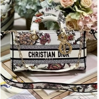 Good Quality Dior MEDIUM LADY D-JOY BAG Multicolor Petites Fleurs Embroidery M0540ON