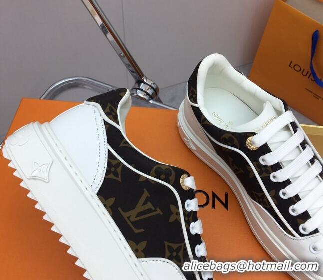 Sumptuous Louis Vuitton Time Out Sneaker in White Leather and Monogram Canvas 022887