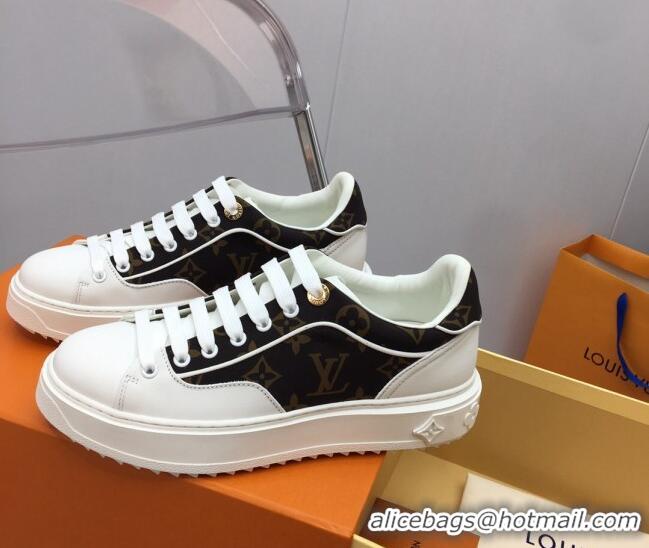 Sumptuous Louis Vuitton Time Out Sneaker in White Leather and Monogram Canvas 022887